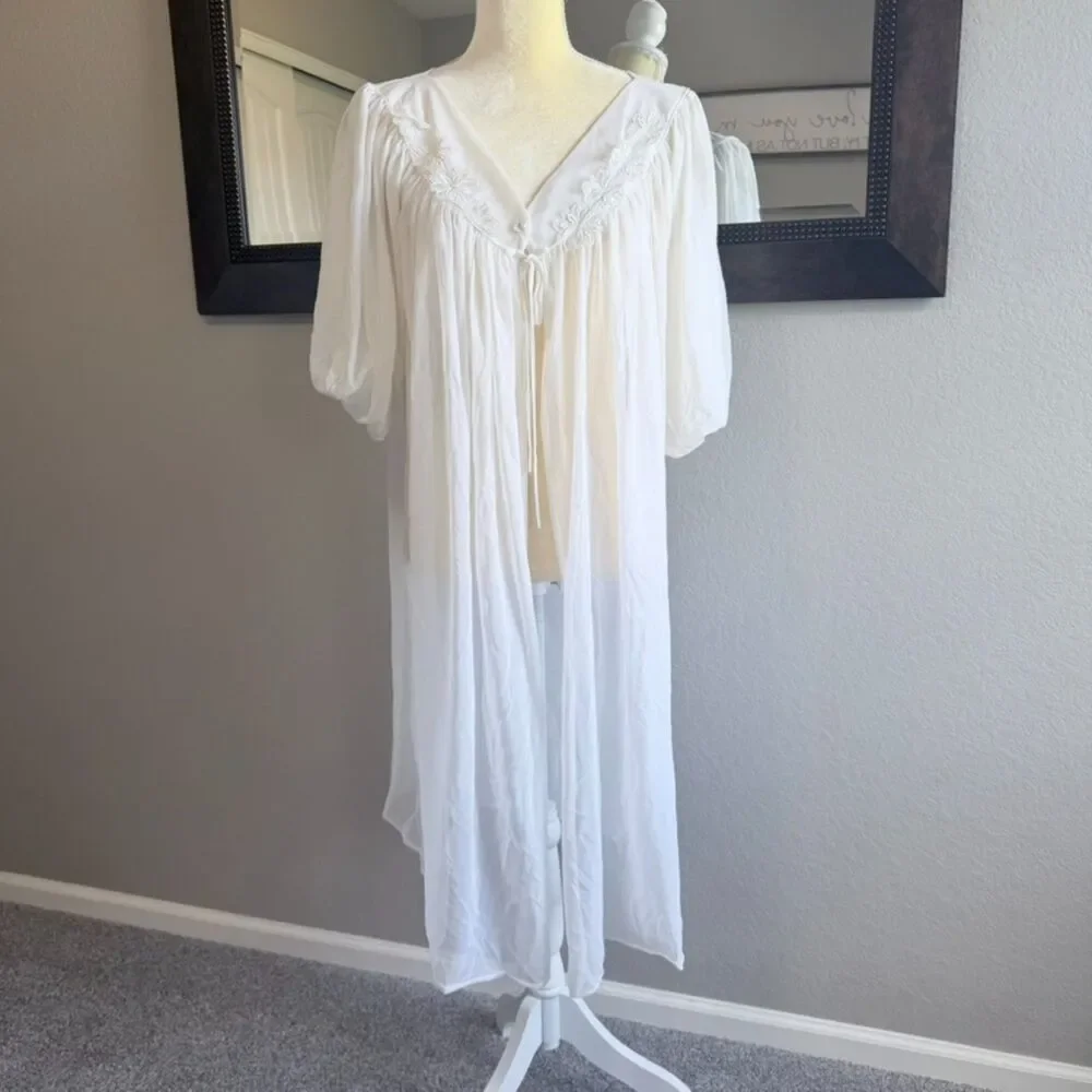 Women’s White Sheer Peignoir Robe Floral Embroidered Puff Sleeve Bridal Vintage